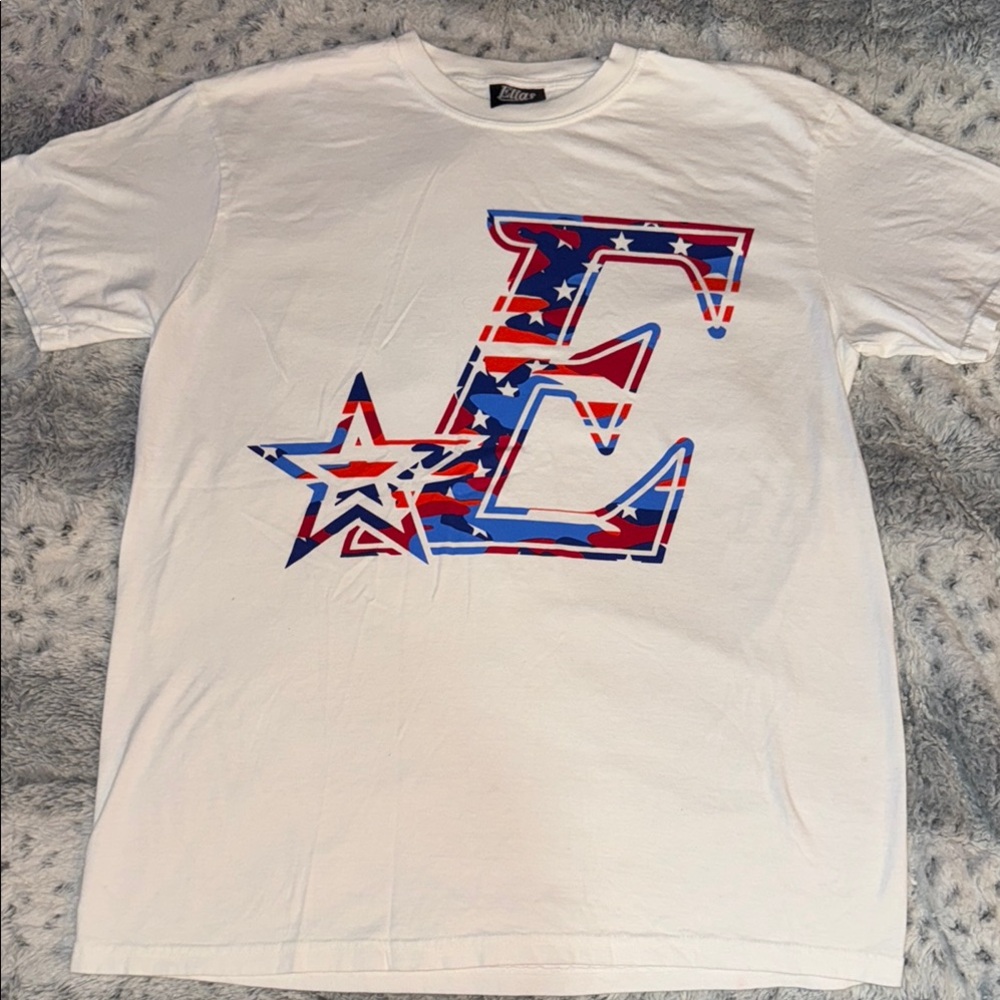 Men’s Or Women’s White Elias Short SleeveT-Shirt! Men’s Large, NWOT. Dope print!